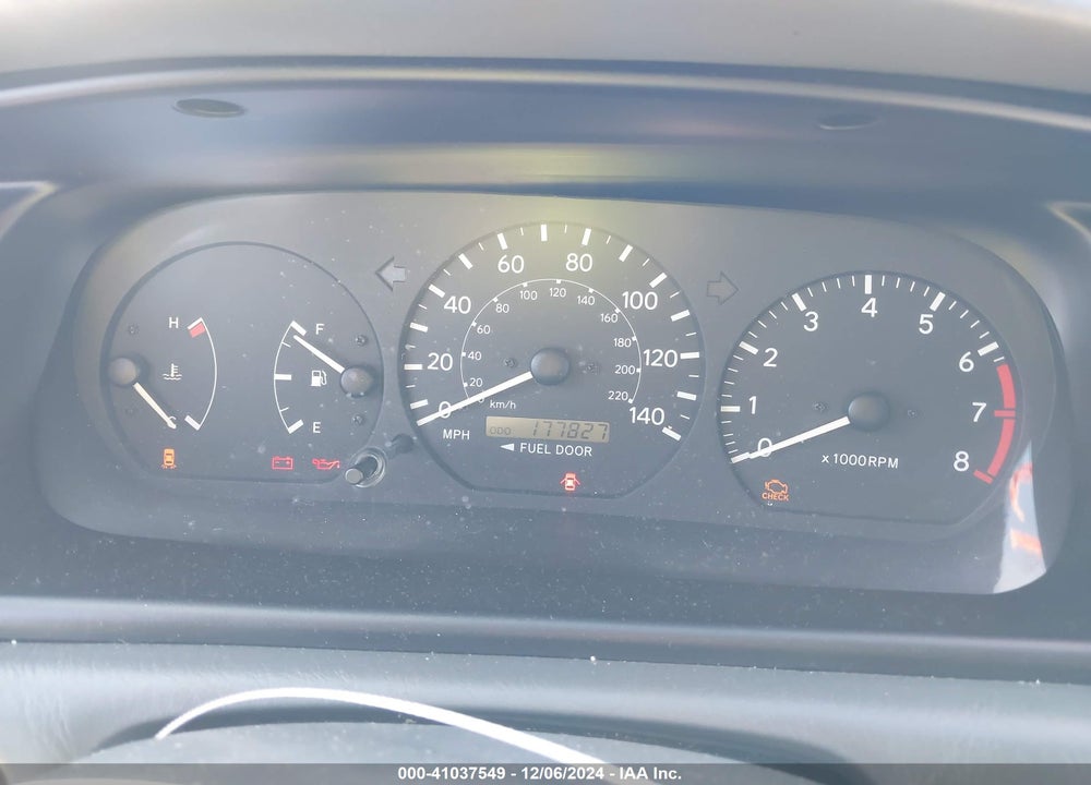 2000 TOYOTA CAMRY CE VIN: 4T1BG22K9YU010458
