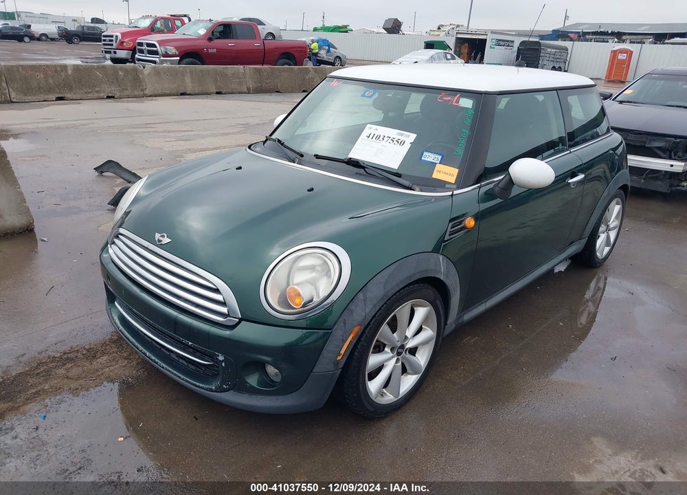 2012 MINI COOPER VIN: WMWSU3C58CT261625