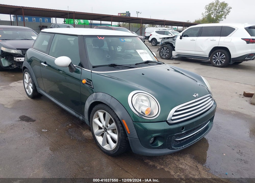2012 MINI COOPER VIN: WMWSU3C58CT261625