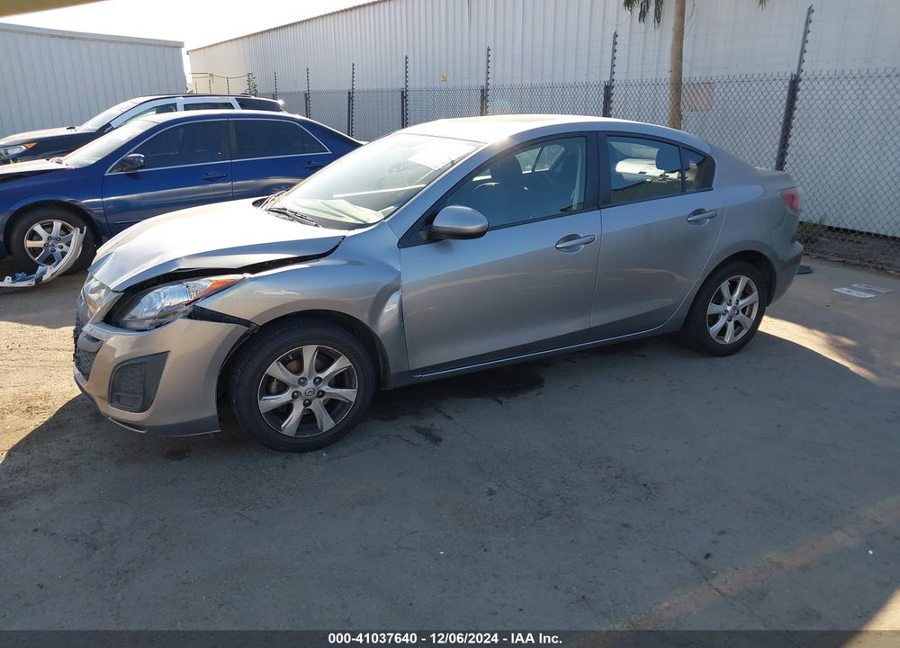 2011 MAZDA 3 I TOURING VIN: JM1BL1VG1B1498198