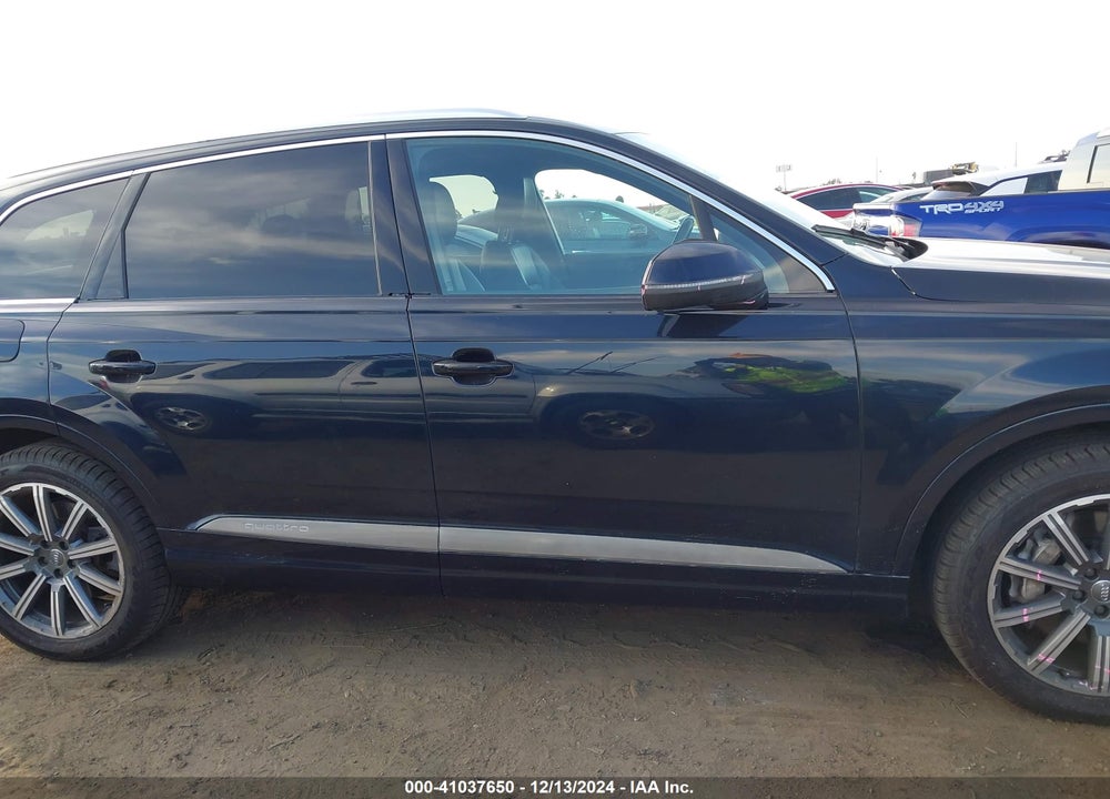 2017 AUDI Q7 VIN: WA1LAAF71HD035620