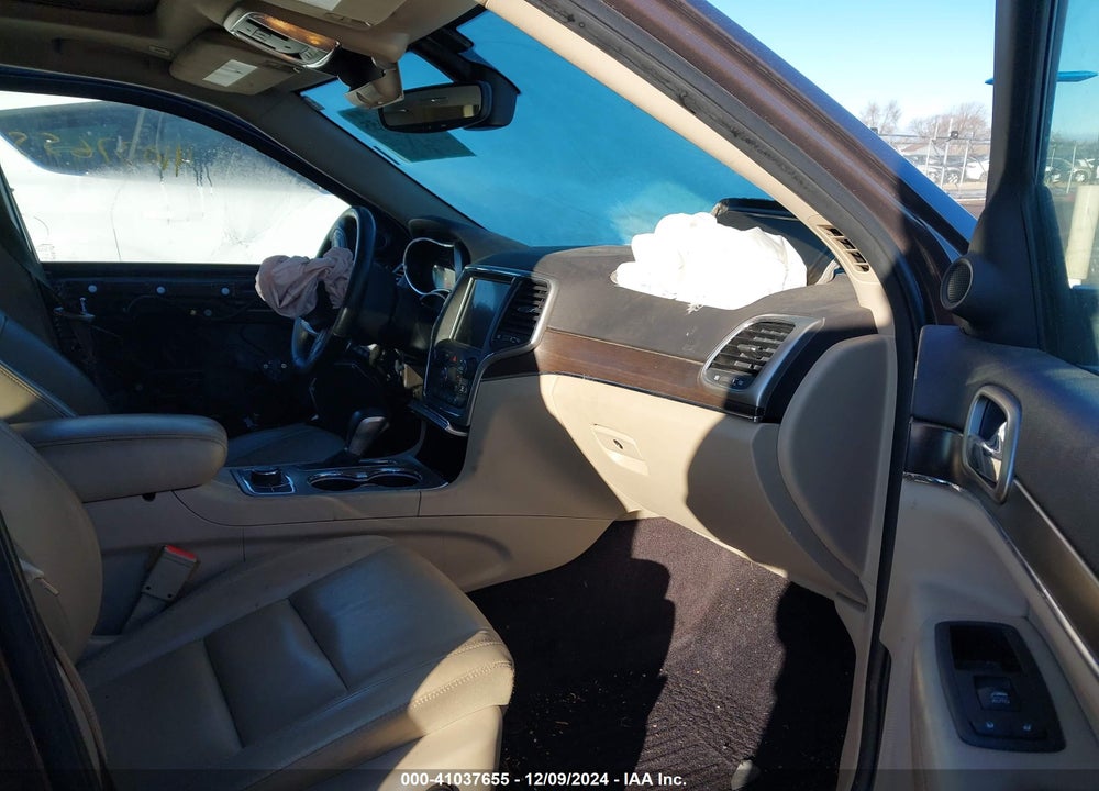 2017 JEEP GRAND CHEROKEE VIN: 1C4RJFBG0HC842106