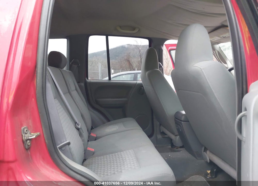 2005 JEEP LIBERTY SPORT VIN: 1J4GL48K95W538889