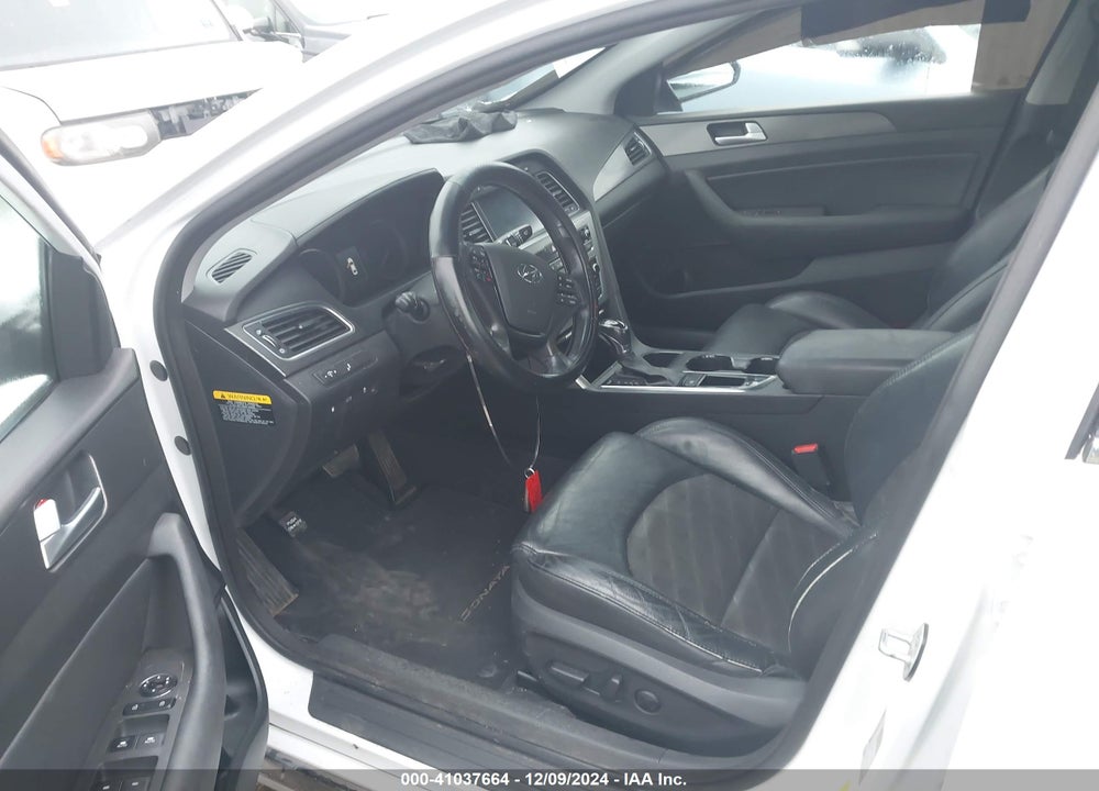 2015 HYUNDAI SONATA VIN: 5NPE34AF8FH169315