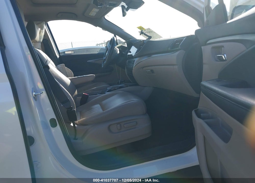 2021 HONDA PILOT 2WD EX-L VIN: 5FNYF5H51MB041873