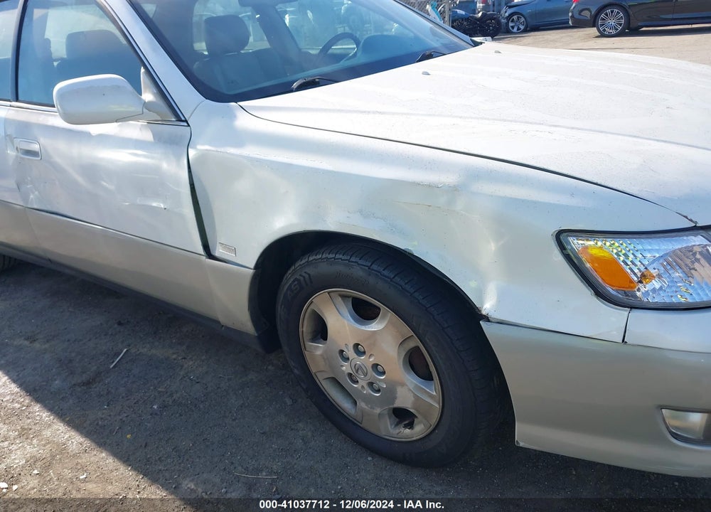 2000 LEXUS ES 300 VIN: JT8BF28G2Y5097252