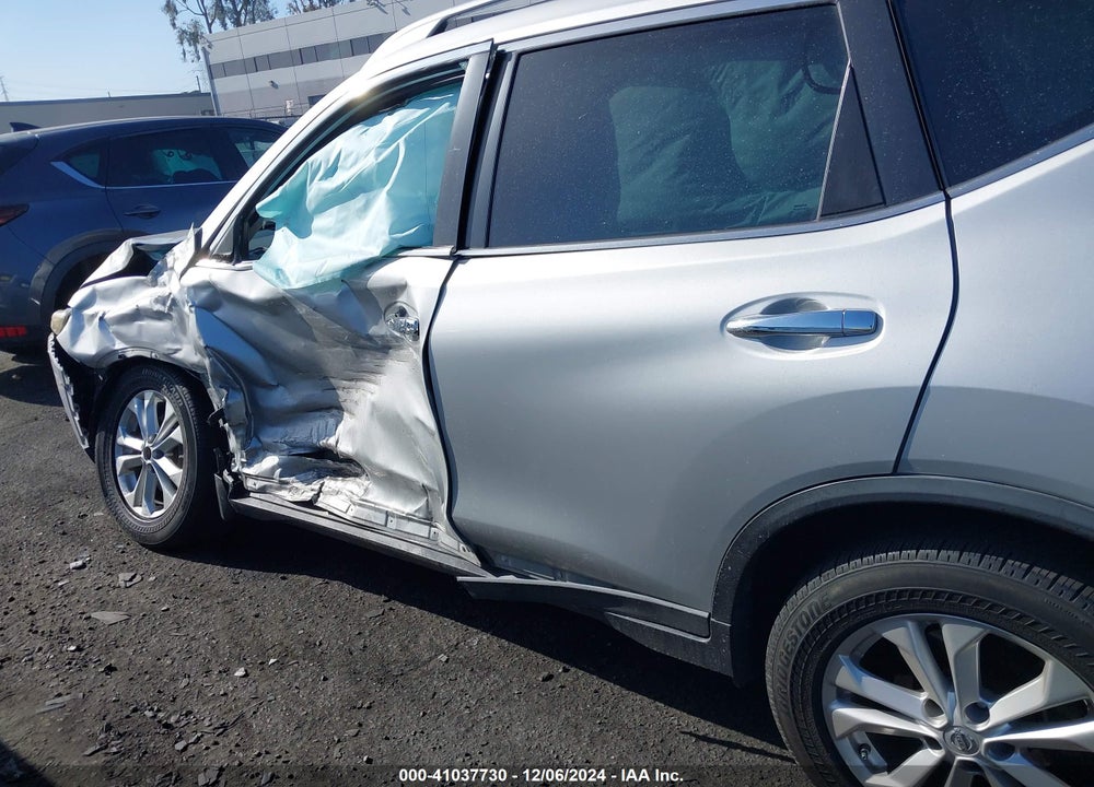 2015 NISSAN ROGUE SV VIN: 5N1AT2ML0FC903375