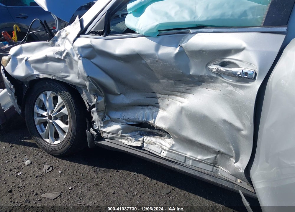 2015 NISSAN ROGUE SV VIN: 5N1AT2ML0FC903375