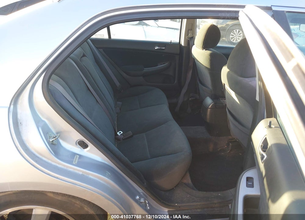 2004 HONDA ACCORD 2.4 EX VIN: 1HGCM56684A009007