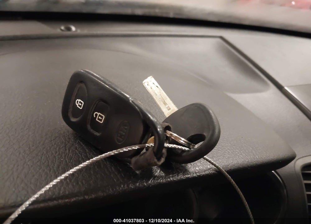 2012 KIA SORENTO LX VIN: 5XYKT3A65CG242396