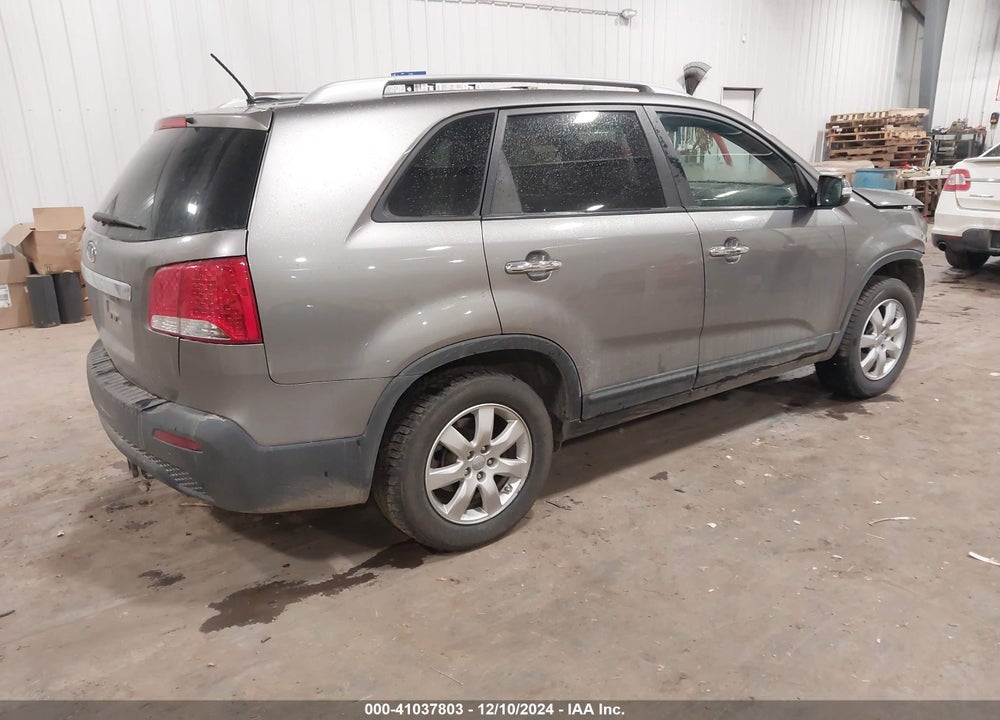 2012 KIA SORENTO LX VIN: 5XYKT3A65CG242396