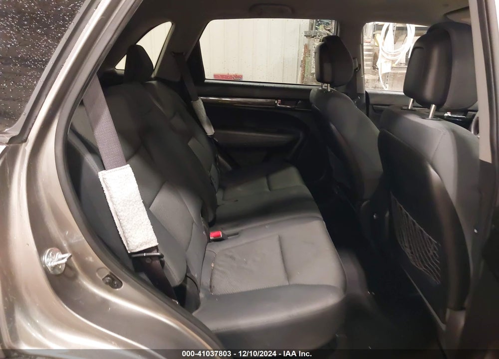 2012 KIA SORENTO LX VIN: 5XYKT3A65CG242396