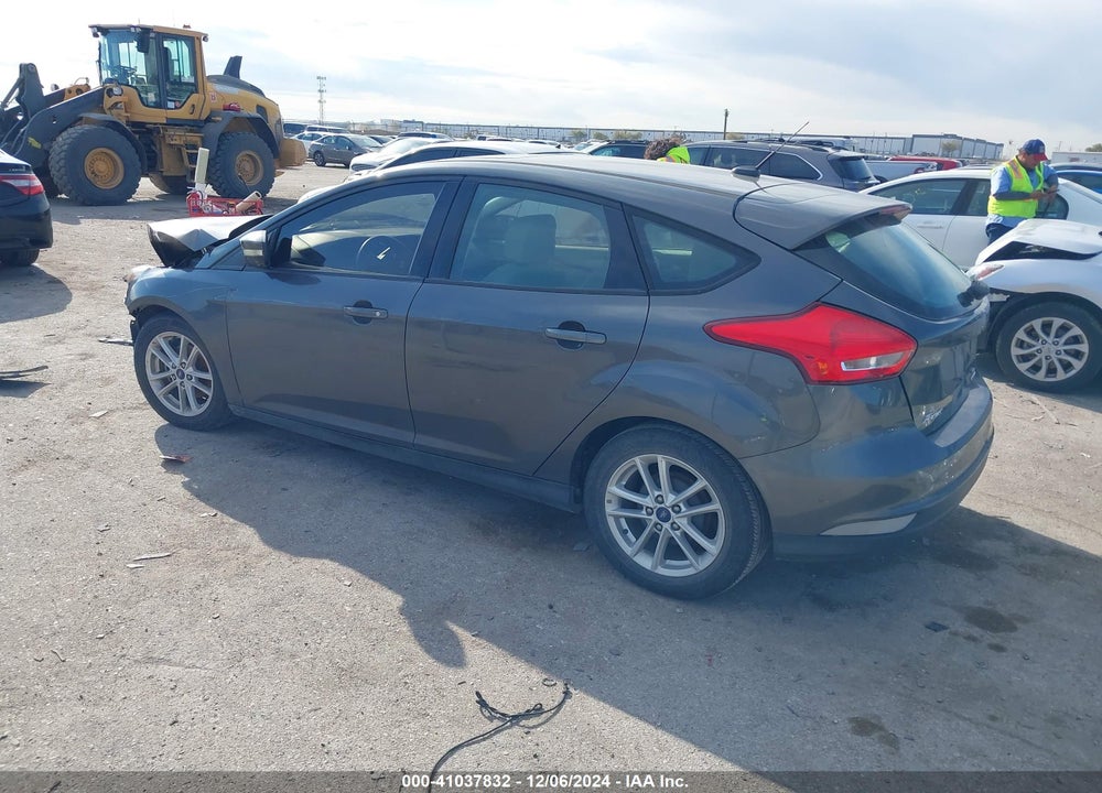 2016 FORD FOCUS SE VIN: 1FADP3K28GL294386