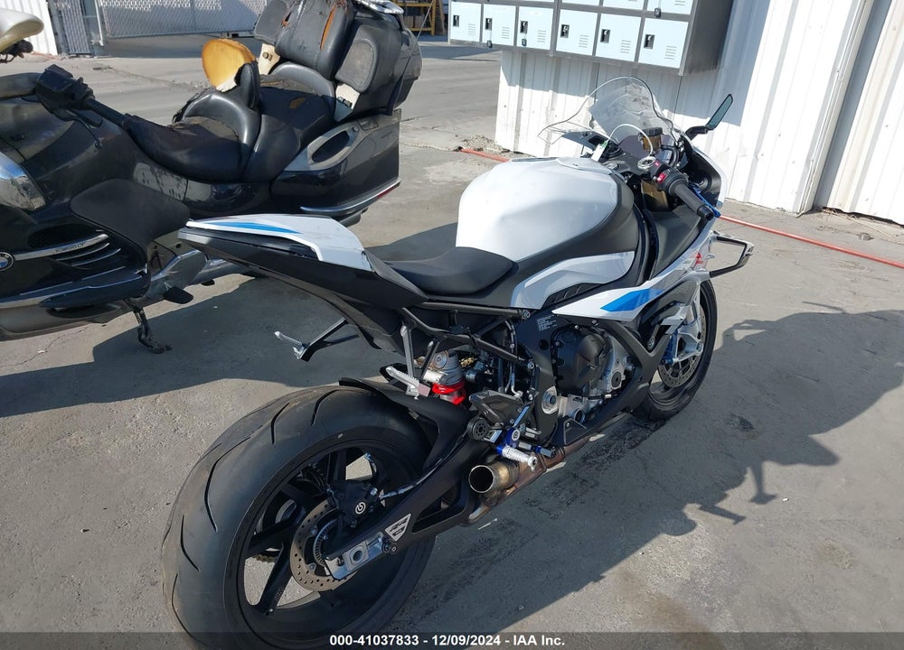 2024 BMW S 1000 RR VIN: WB10E6307R6J81055
