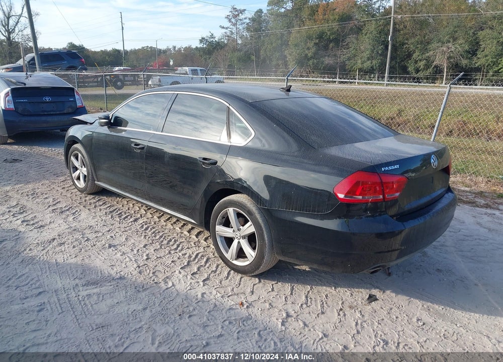 2013 VOLKSWAGEN PASSAT 2.5L SE VIN: 1VWBH7A32DC000781