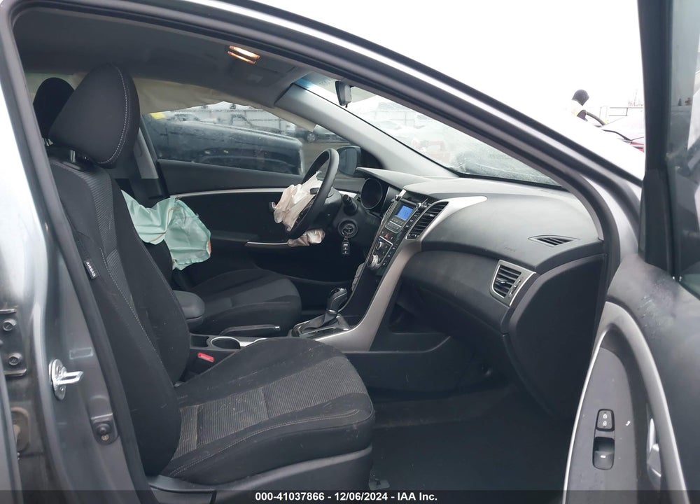 2016 HYUNDAI ELANTRA GT VIN: KMHD35LH5GU299720