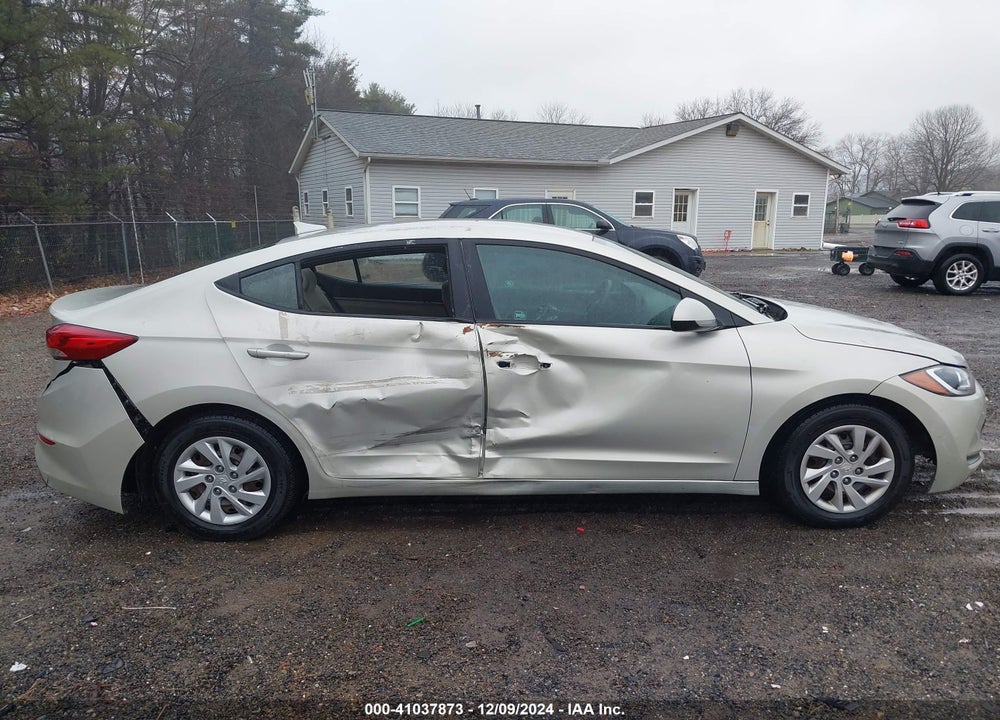 2017 HYUNDAI ELANTRA SE VIN: 5NPD74LF9HH101640