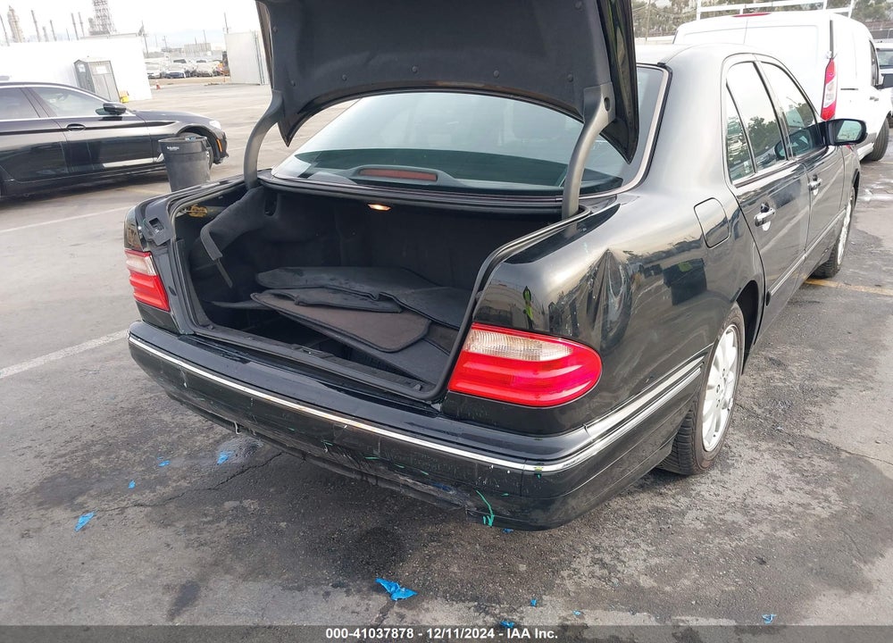2000 MERCEDES-BENZ E 320 VIN: WDBJF65J6YB004382