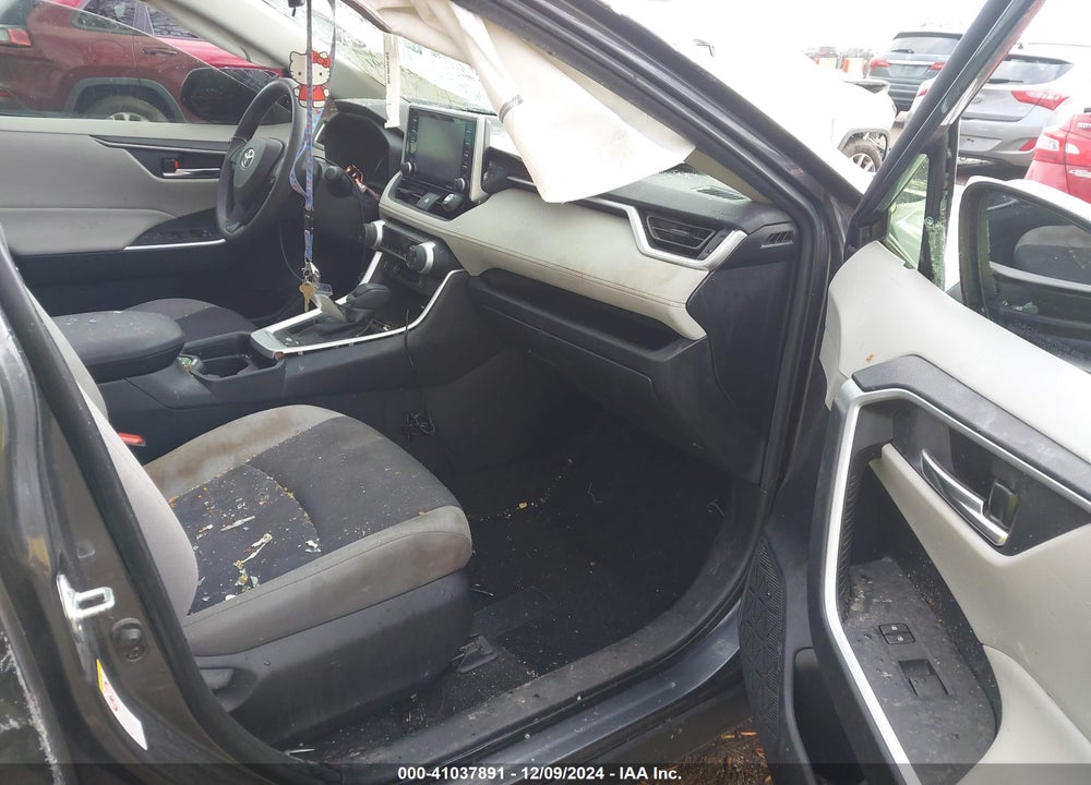 2019 TOYOTA RAV4 XLE VIN: JTMW1RFV5KD022425