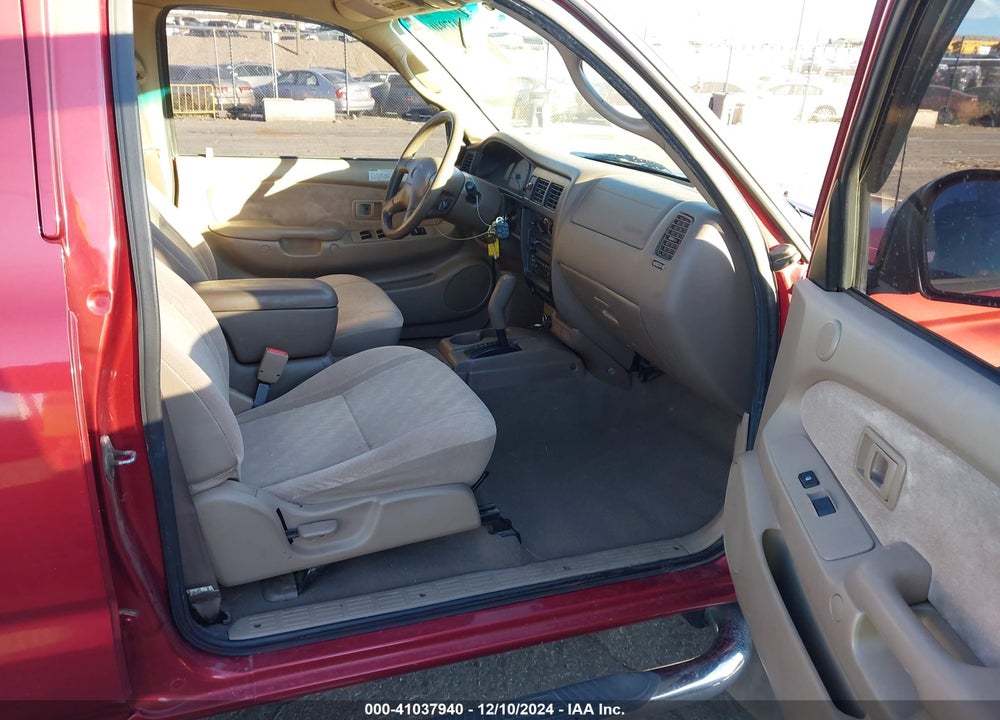 2002 TOYOTA TACOMA PRERUNNER V6 VIN: 5TEGN92NX2Z899840