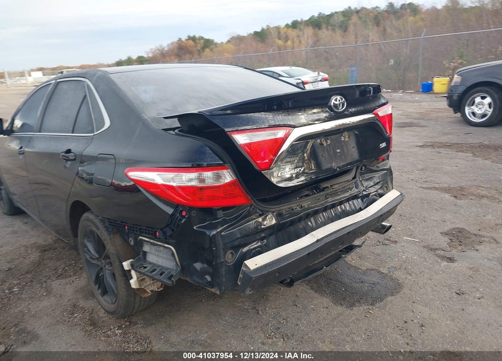 2017 TOYOTA CAMRY SE VIN: 4T1BF1FK4HU673654