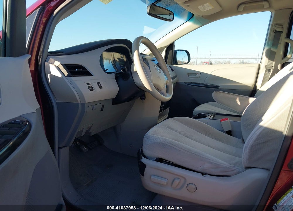 2011 TOYOTA SIENNA LE V6 VIN: 5TDKK3DCXBS023407
