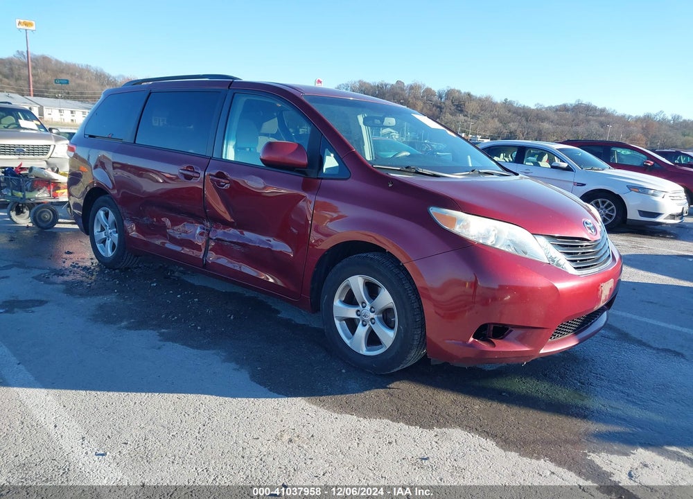 2011 TOYOTA SIENNA LE V6 VIN: 5TDKK3DCXBS023407