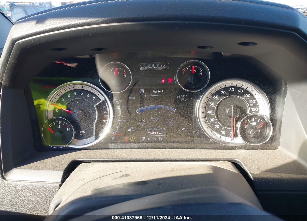 2017 RAM 1500 NIGHT 4X4 5'7 BOX VIN: 1C6RR7MT5HS771751