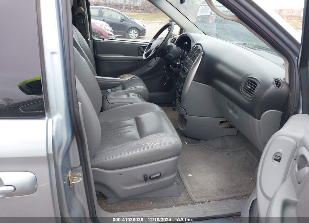 2005 CHRYSLER TOWN & COUNTRY TOURING VIN: 2C4GP54L65R571582