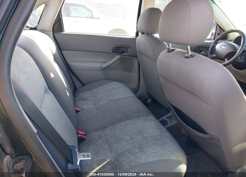 2005 FORD FOCUS ZX4 VIN: 1FAFP34N65W306269