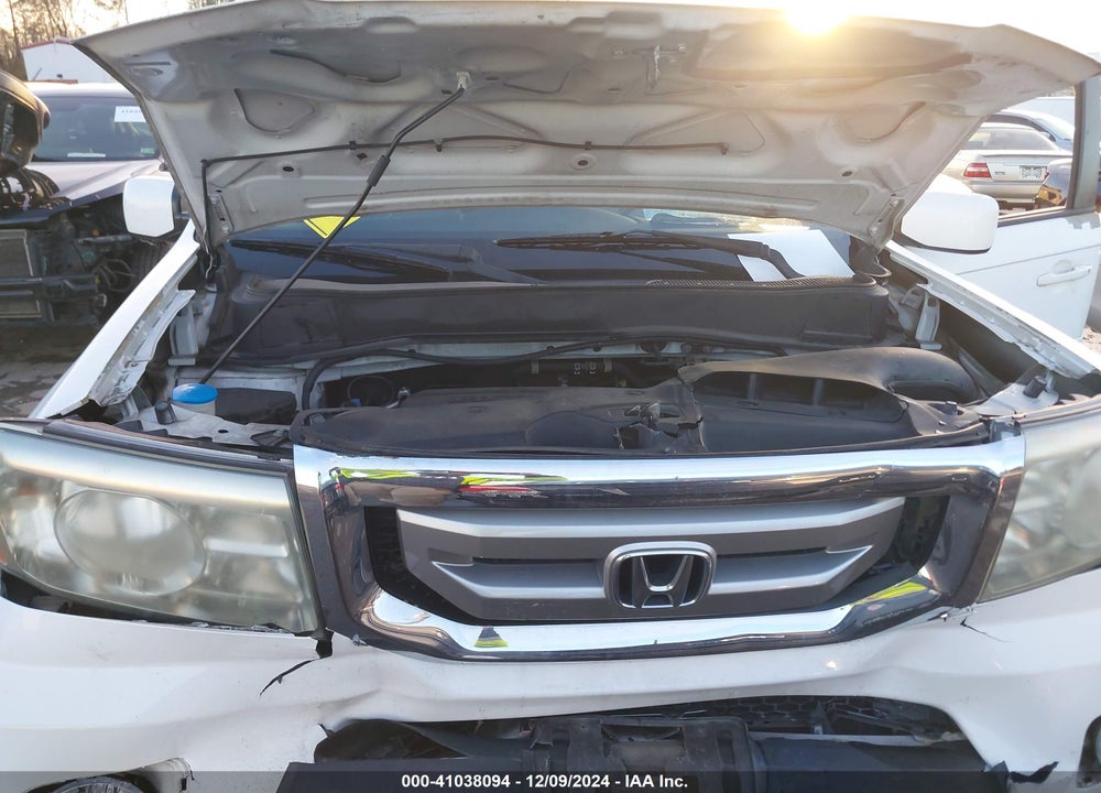 2011 HONDA PILOT EX-L VIN: 5FNYF3H56BB014802