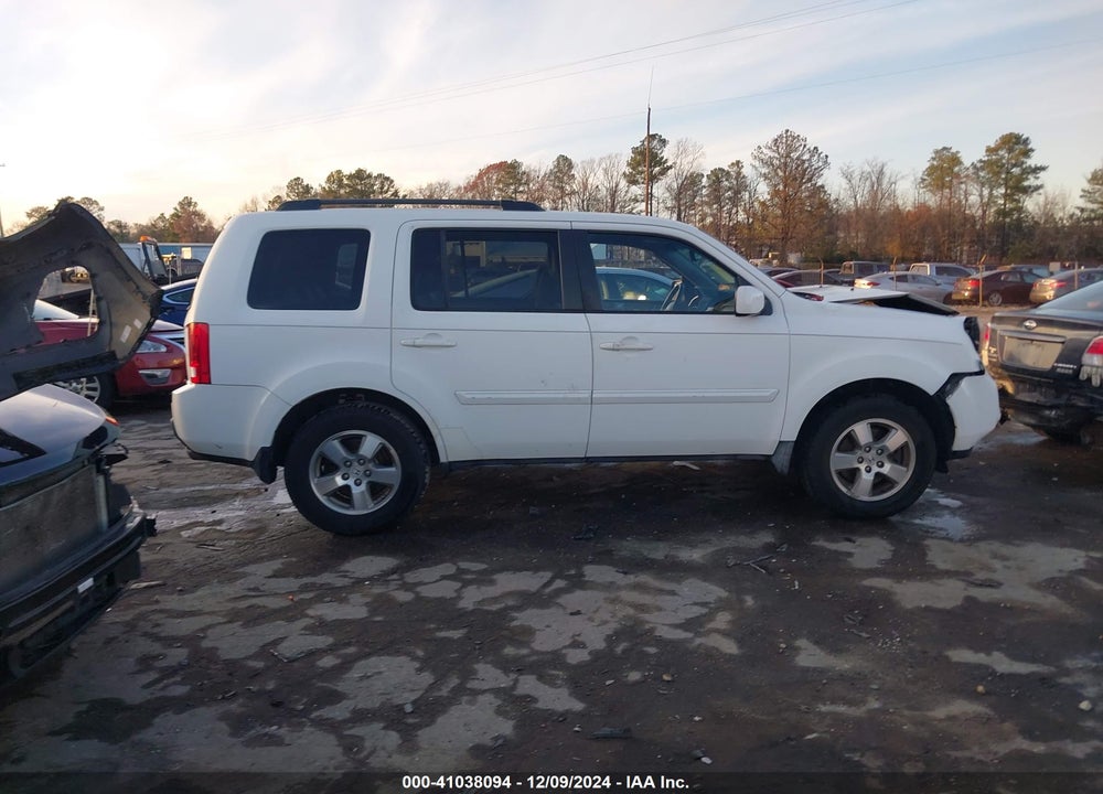 2011 HONDA PILOT EX-L VIN: 5FNYF3H56BB014802