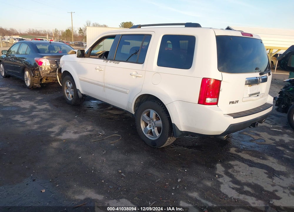 2011 HONDA PILOT EX-L VIN: 5FNYF3H56BB014802