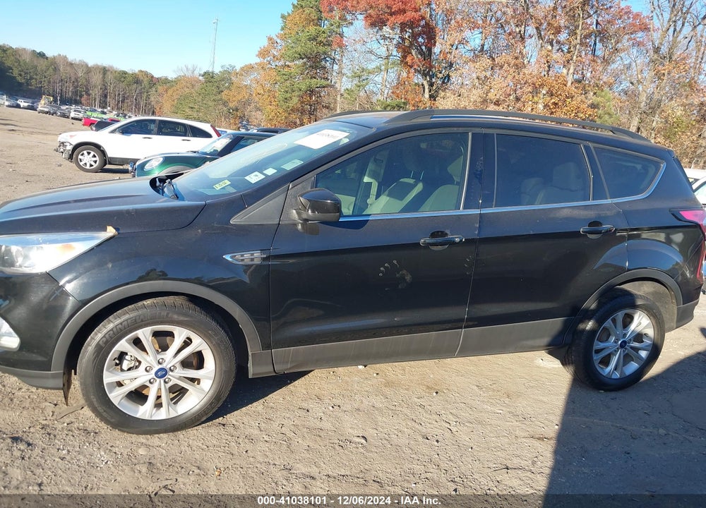 2018 FORD ESCAPE SE VIN: 1FMCU0GD8JUB26929