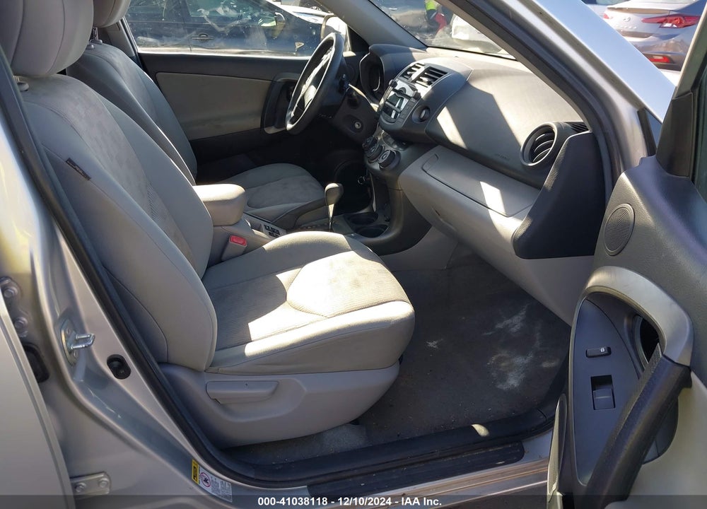 2011 TOYOTA RAV4 VIN: 2T3ZF4DV8BW069553