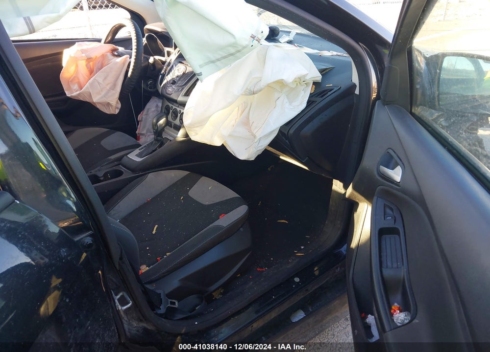 2014 FORD FOCUS SE VIN: 1FADP3K21EL254244