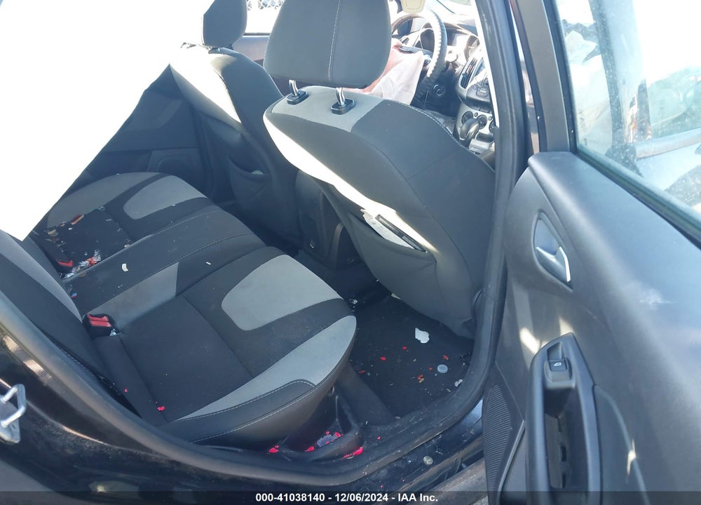 2014 FORD FOCUS SE VIN: 1FADP3K21EL254244