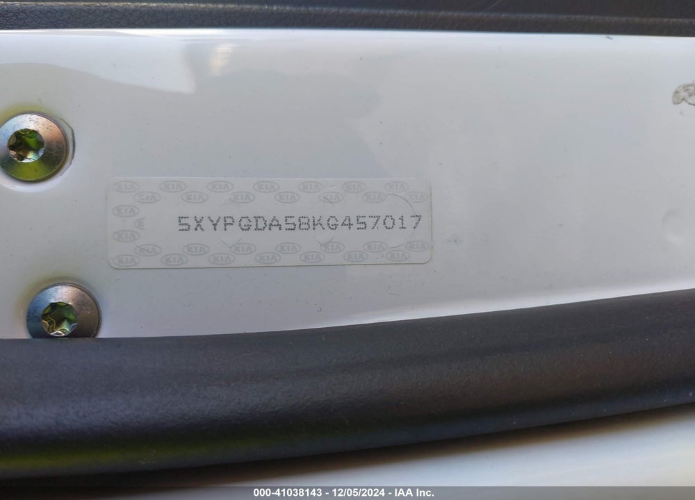 2019 KIA SORENTO 3.3L LX VIN: 5XYPGDA58KG457017