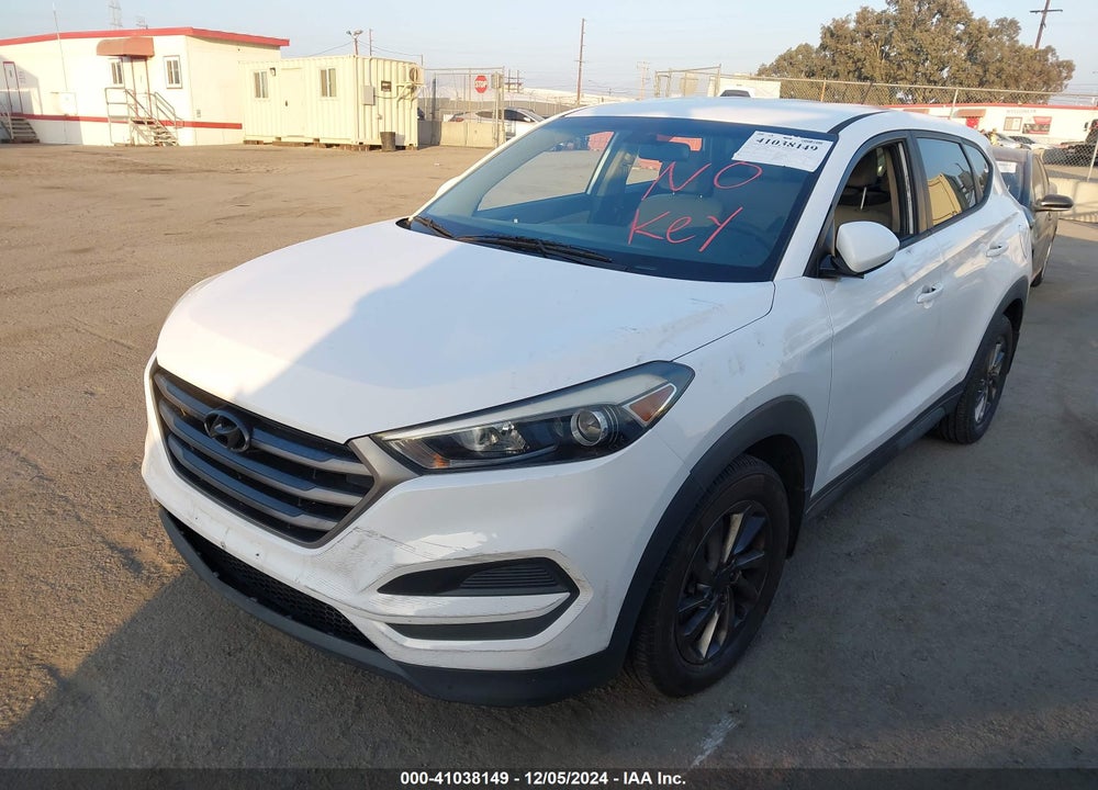 2016 HYUNDAI TUCSON SE VIN: KM8J23A42GU126571