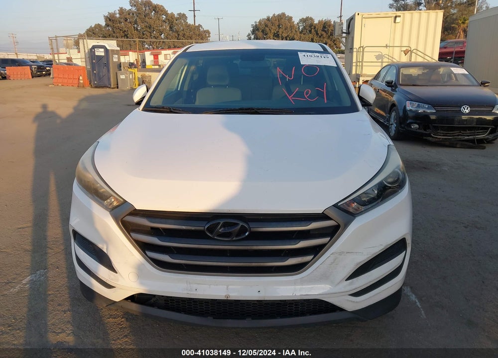 2016 HYUNDAI TUCSON SE VIN: KM8J23A42GU126571