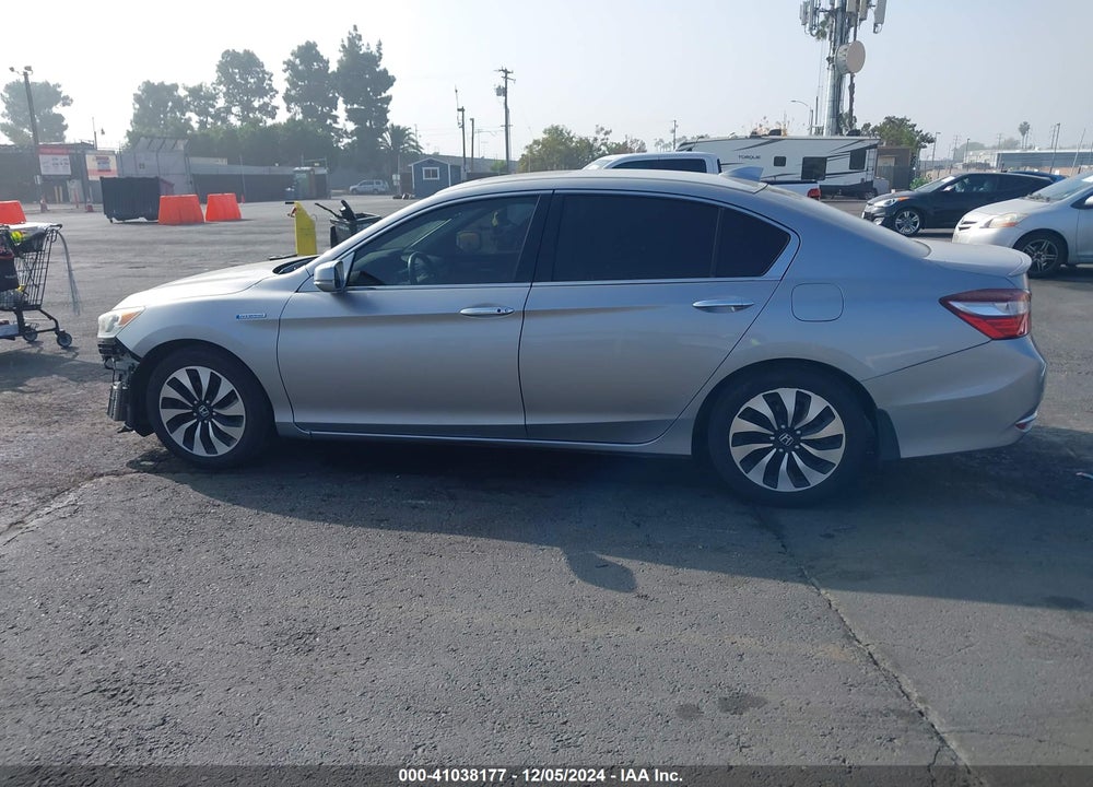 2017 HONDA ACCORD HYBRID EX-L VIN: JHMCR6F5XHC024937