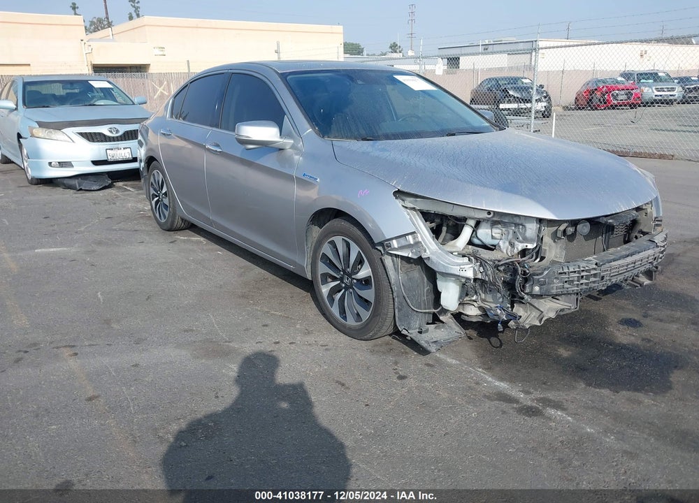 2017 HONDA ACCORD HYBRID EX-L VIN: JHMCR6F5XHC024937