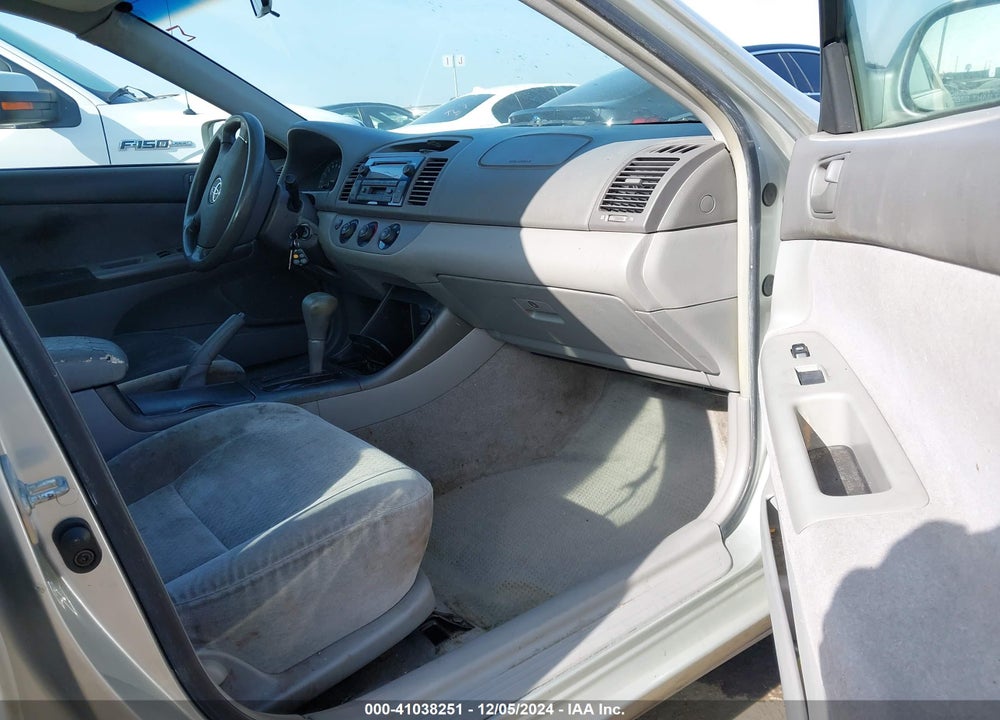 2002 TOYOTA CAMRY LE VIN: JTDBE32K320081024