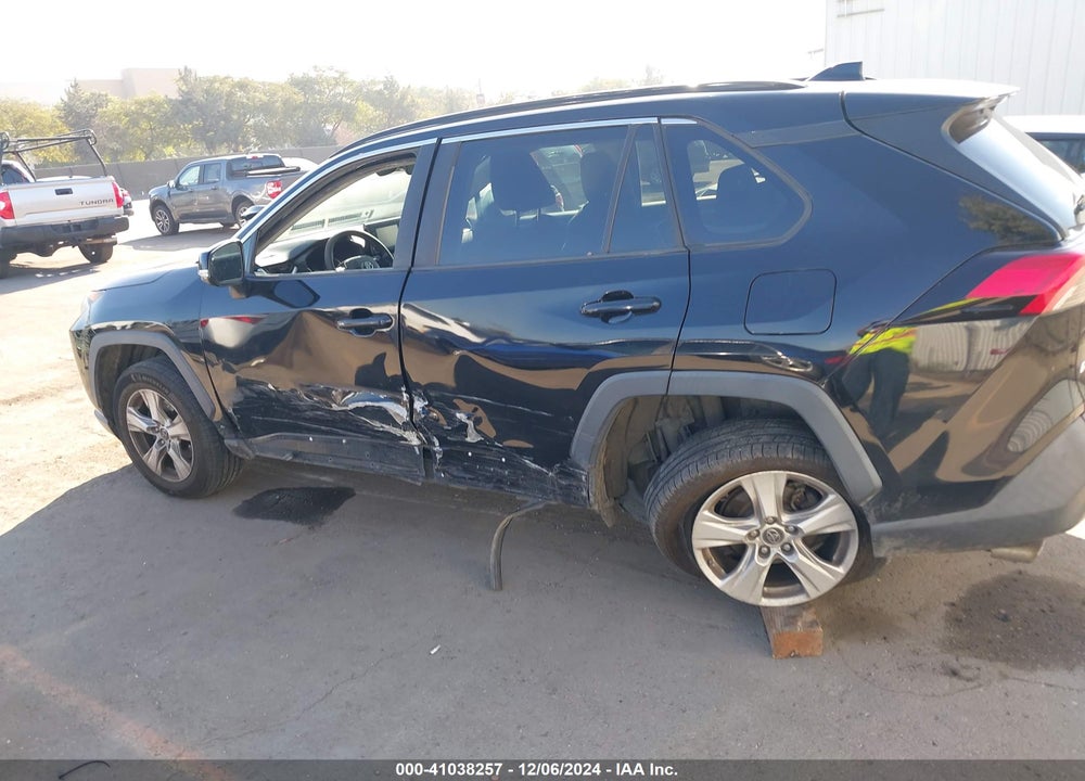 2019 TOYOTA RAV4 XLE VIN: 2T3P1RFV7KW032025