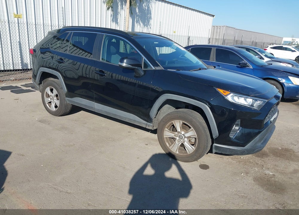 2019 TOYOTA RAV4 XLE VIN: 2T3P1RFV7KW032025
