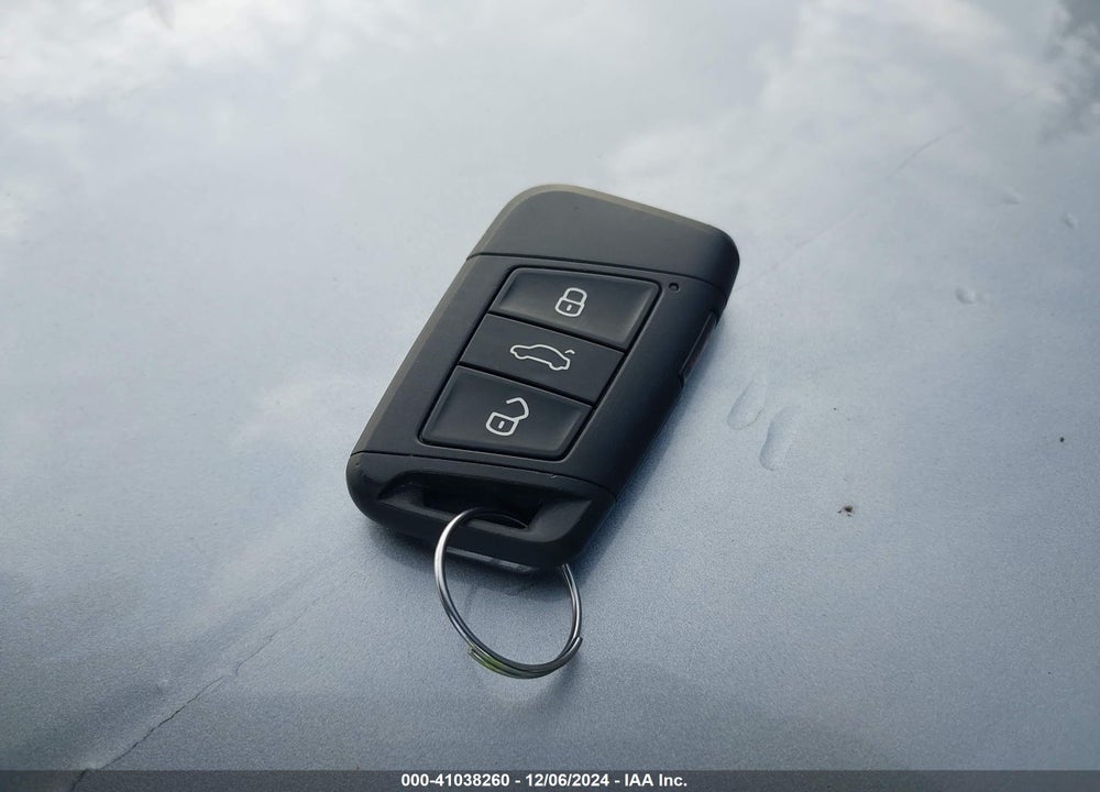 2019 VOLKSWAGEN JETTA 1.4T SEL VIN: 3VWEB7BU8KM174632