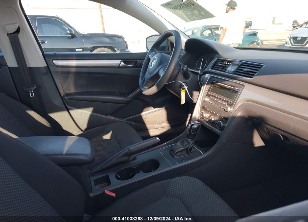 2012 VOLKSWAGEN PASSAT 2.5L S VIN: 1VWAP7A31CC079793