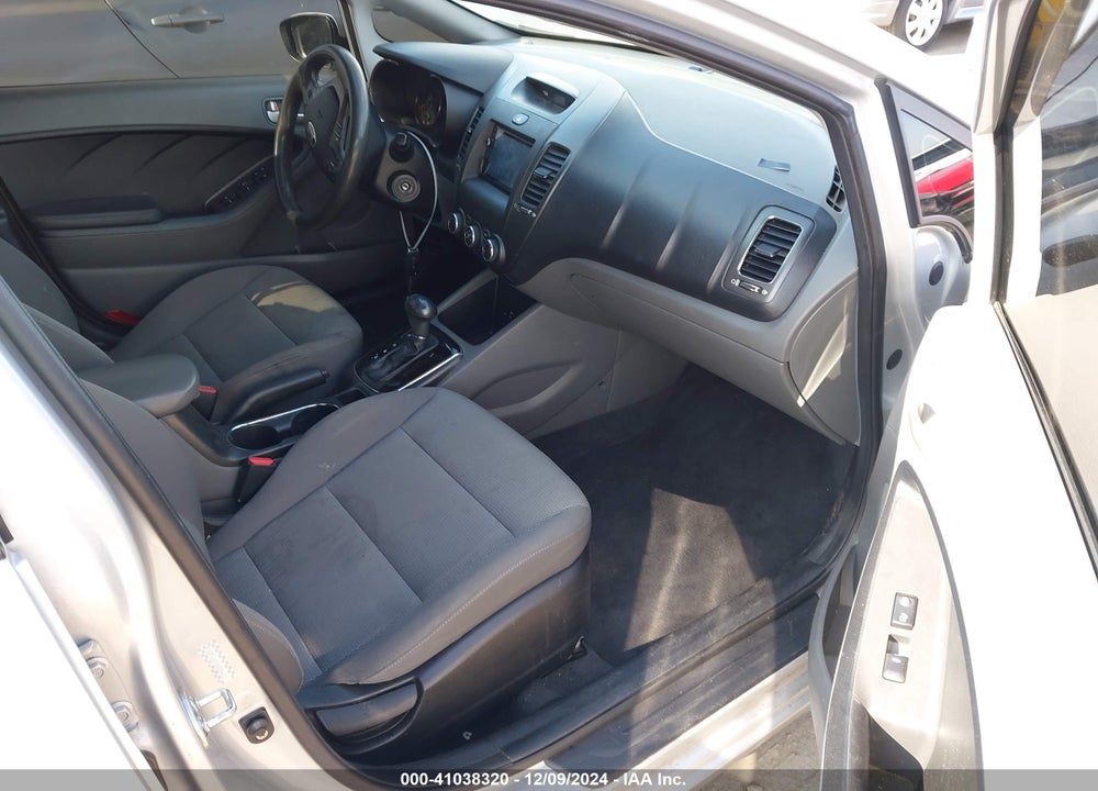 2017 KIA FORTE LX VIN: 3KPFK4A70HE026432