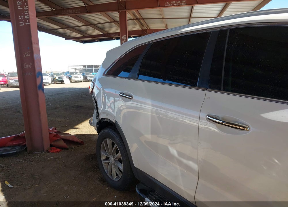 2017 KIA SORENTO 3.3L LX VIN: 5XYPGDA56HG191022