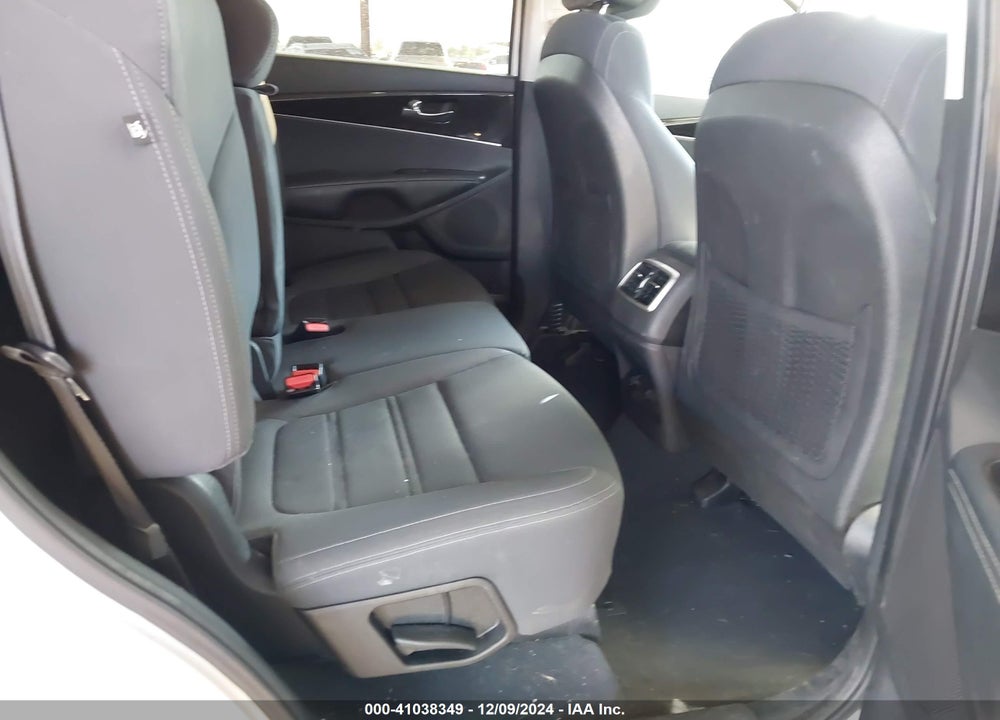 2017 KIA SORENTO 3.3L LX VIN: 5XYPGDA56HG191022